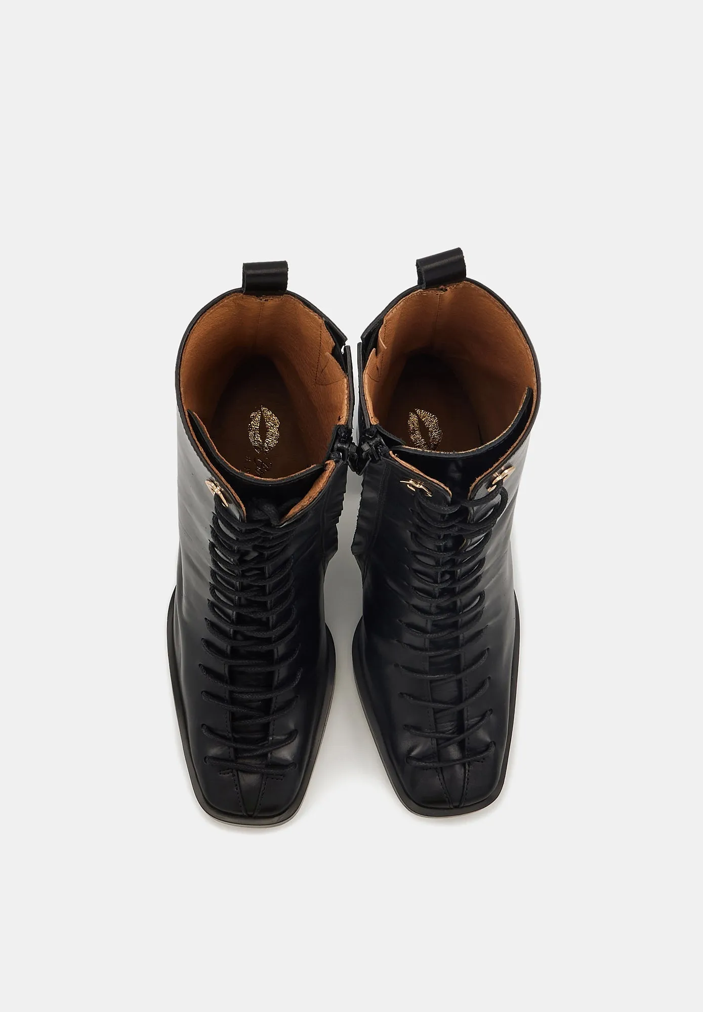 Ariel-Cuir Noir