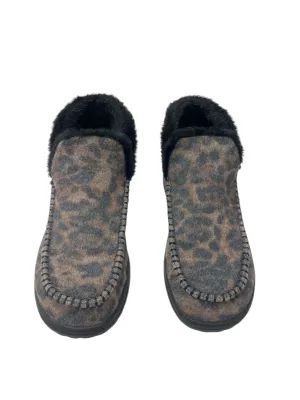 Boots Ankle Flats By Hey Dude In Animal Print, Size: 8