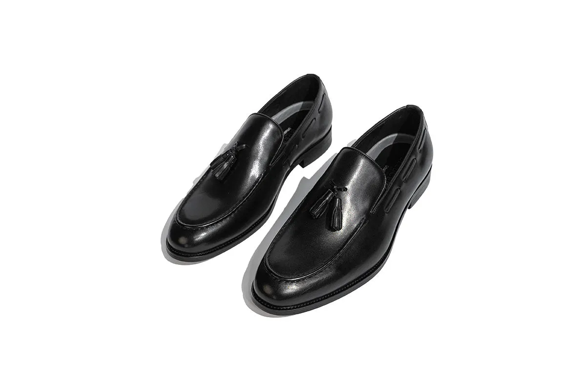 Cache Tassel Loafer - Black