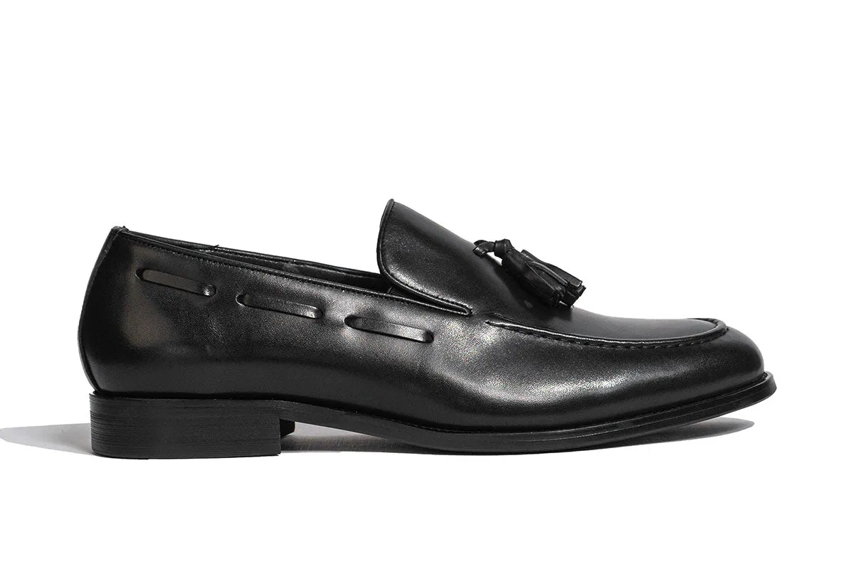 Cache Tassel Loafer - Black