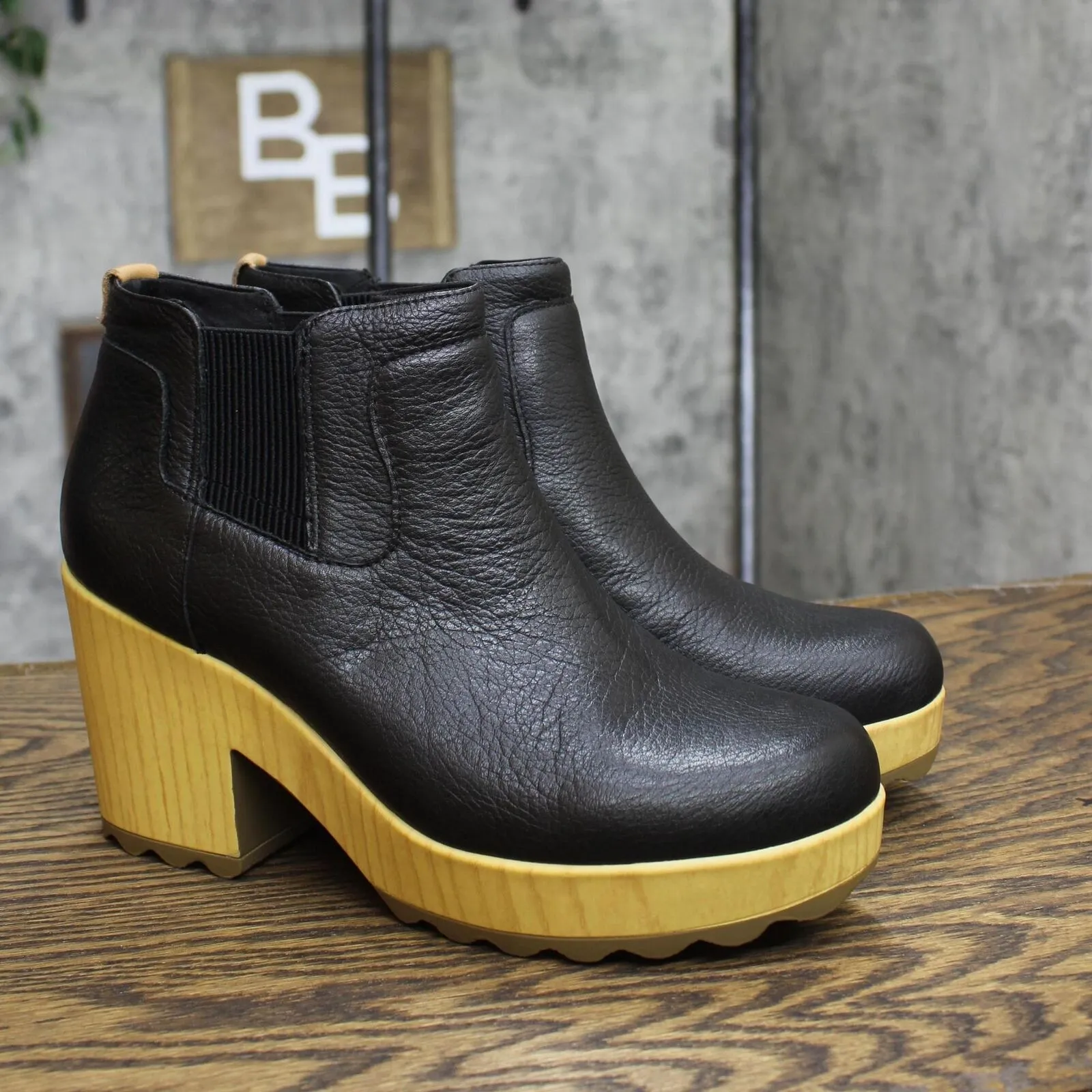Dr. Scholl's Wild About Women's Chelsea Boots H4328L1 Black 8.5M