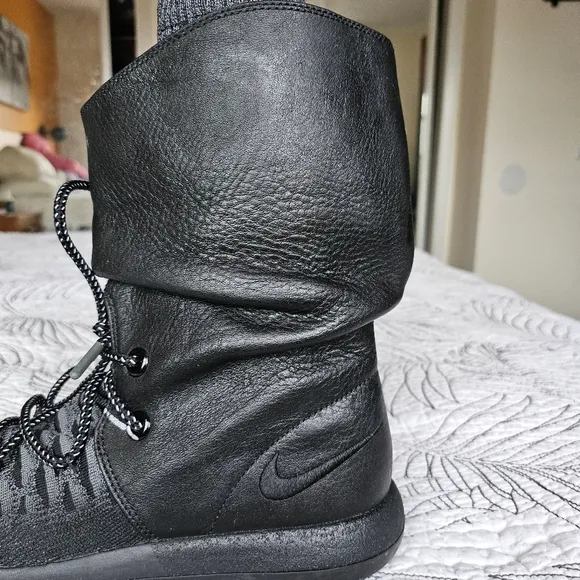 EUC Nike Roshe 2 Hi Flyknit Slouch Leather Boots W Sz 7 All Black Gray
