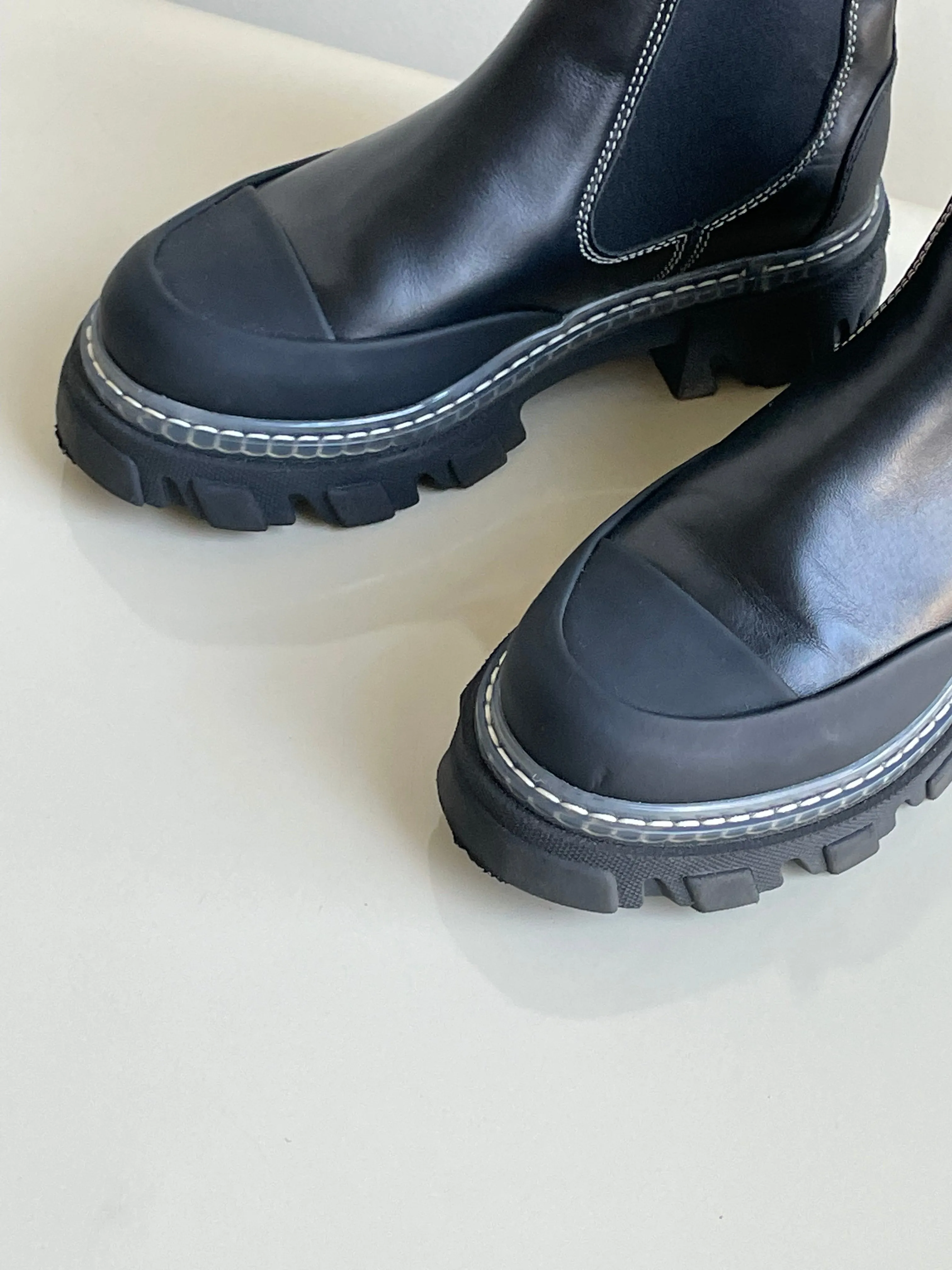 Ganni Chelsea boot