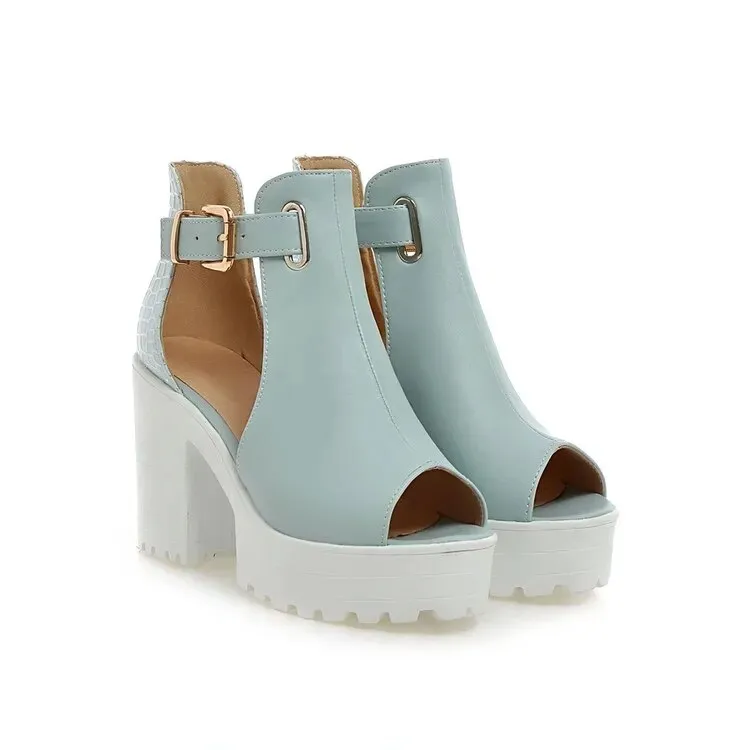 Gladiator Style Square Heel Buckle Strap Sandals