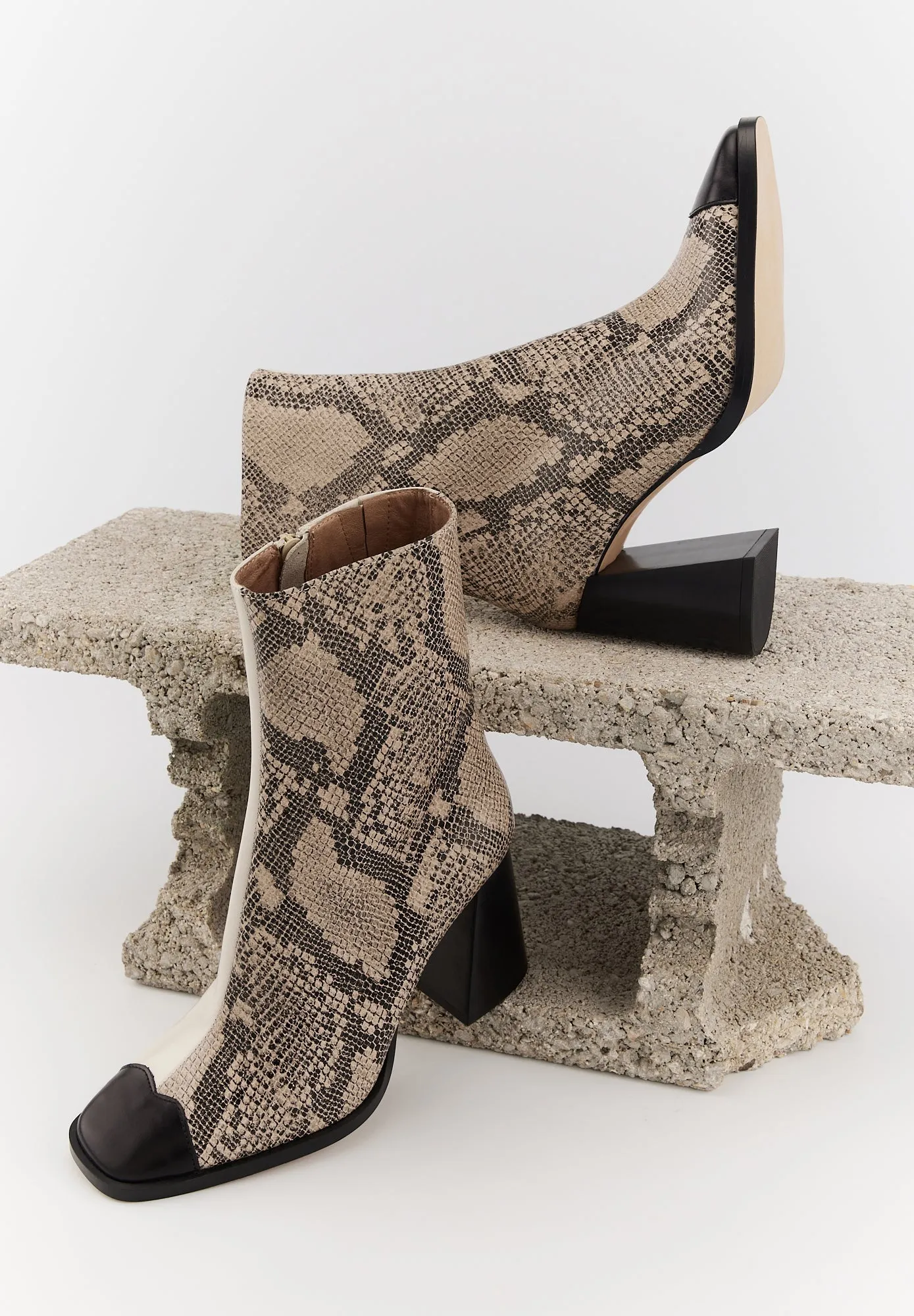Margot-Cuir Crème, Noir et façon Snake