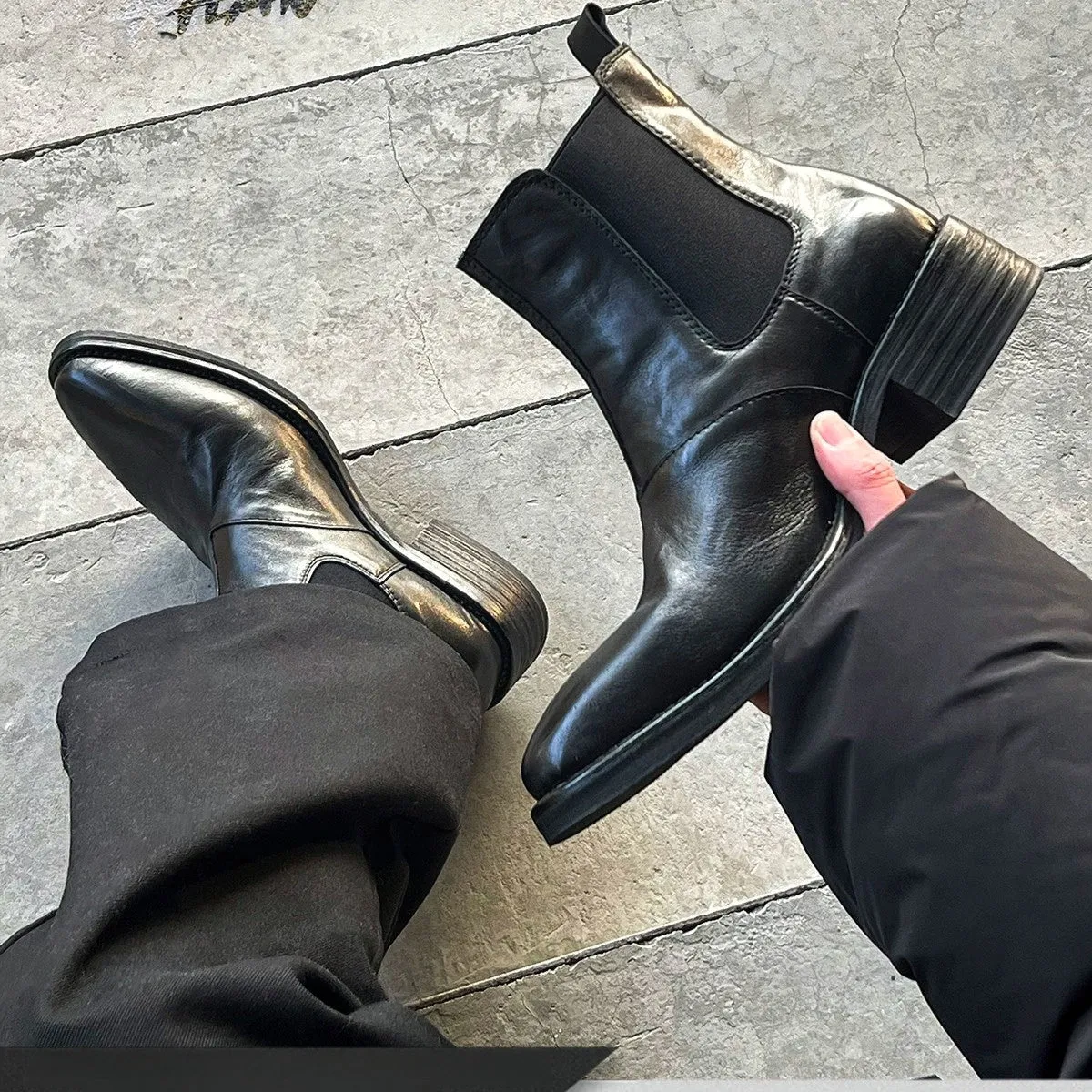 Pointed Toe Cowhide Chelsea Boots