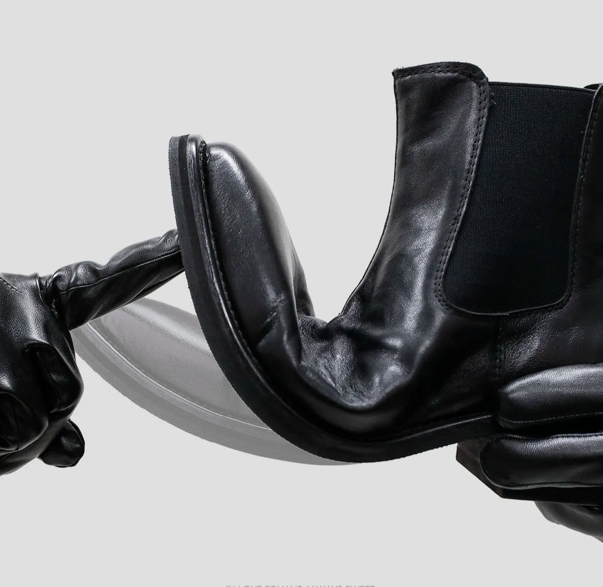 Pointed Toe Cowhide Chelsea Boots