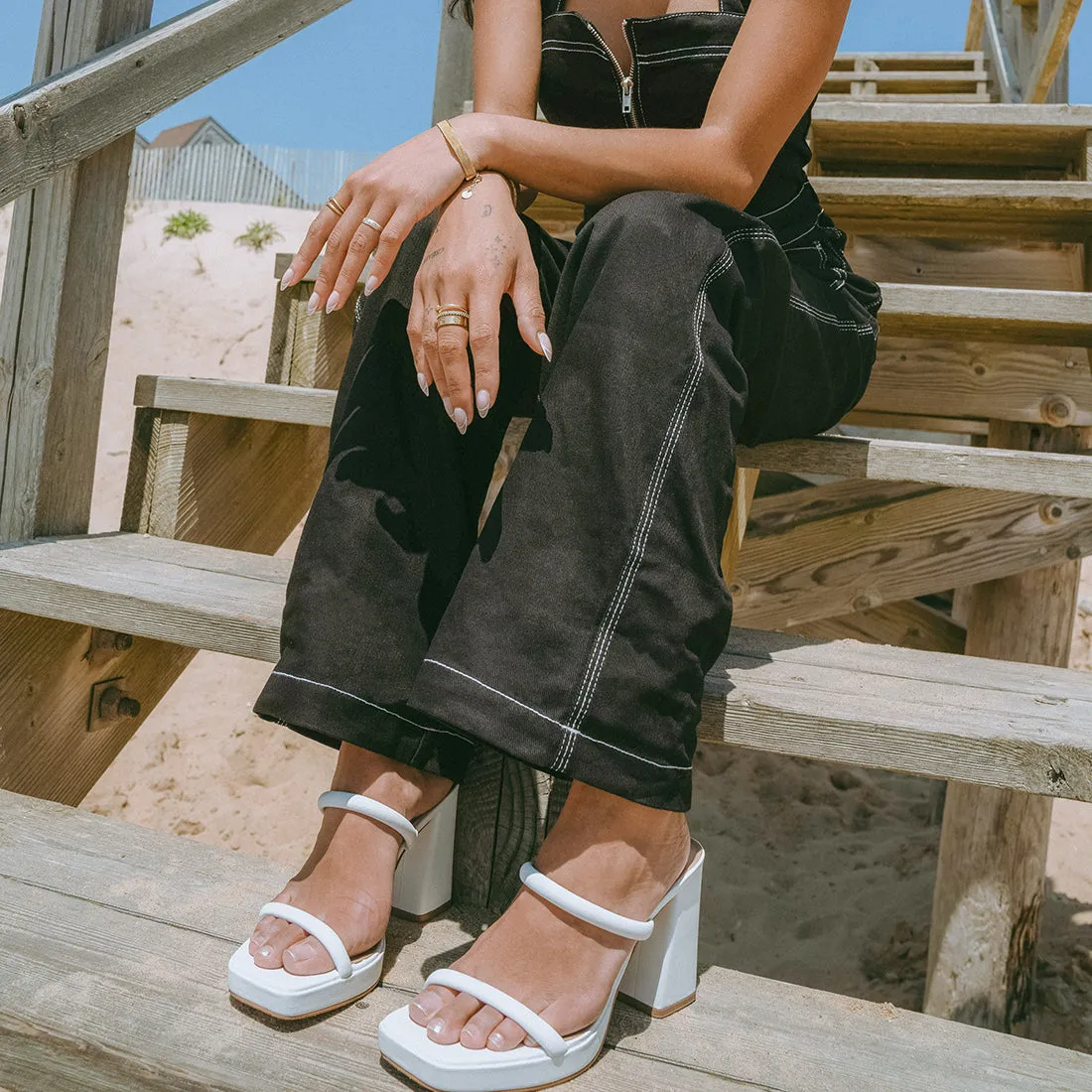 POLLY WHITE - SM REBOOTED