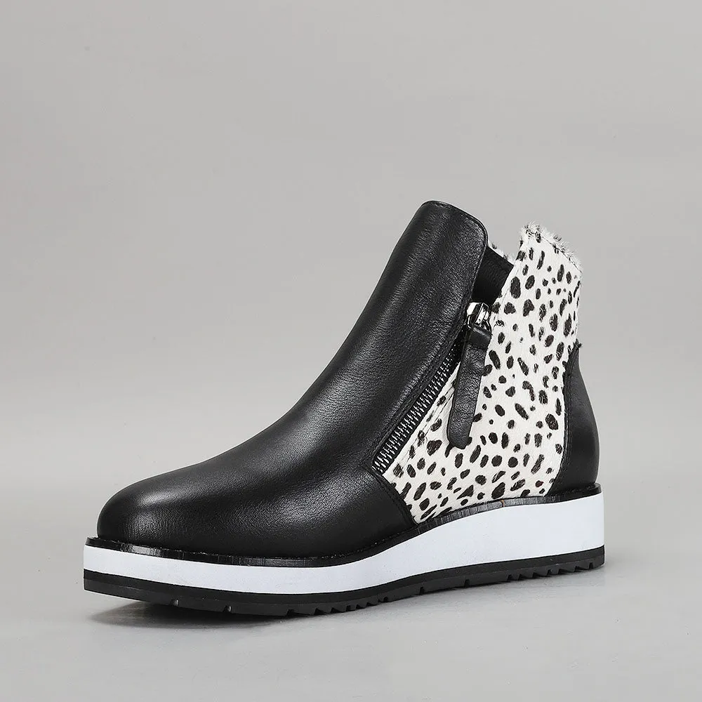 Storm - Black / Snow Pony