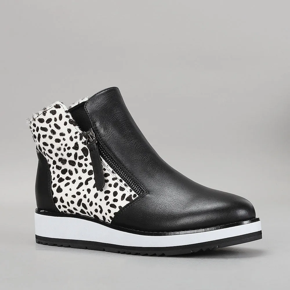Storm - Black / Snow Pony