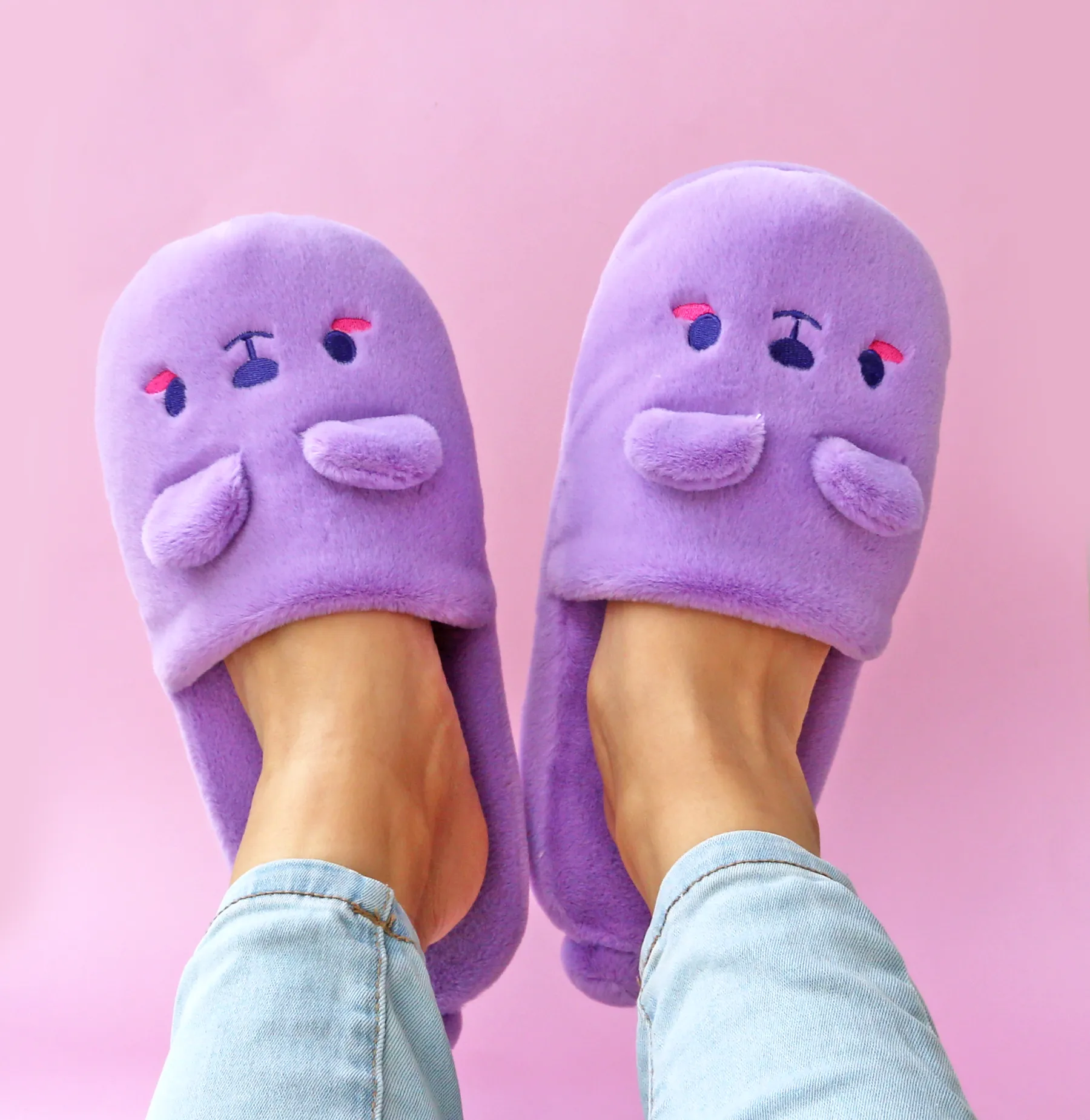 Taro-kuma plush slippers •ᴥ• ふわふわクマ ✦RARE✦