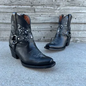 Women's Artillero Embroiderd Ankle Boots European Toe Black